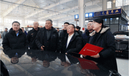 矢志争先 再攀高峰 汽开区召开加力推进高质量发展暨三年攻坚行动决胜之年动员部署大会